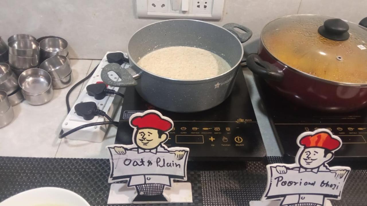 马哈德福广场酒店 德奥加尔 外观 照片