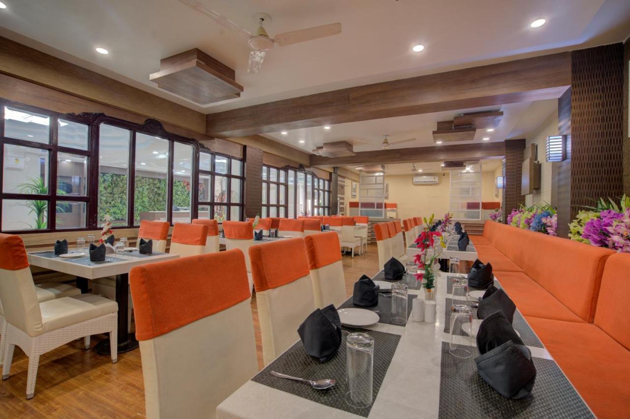 马哈德福广场酒店 德奥加尔 外观 照片
