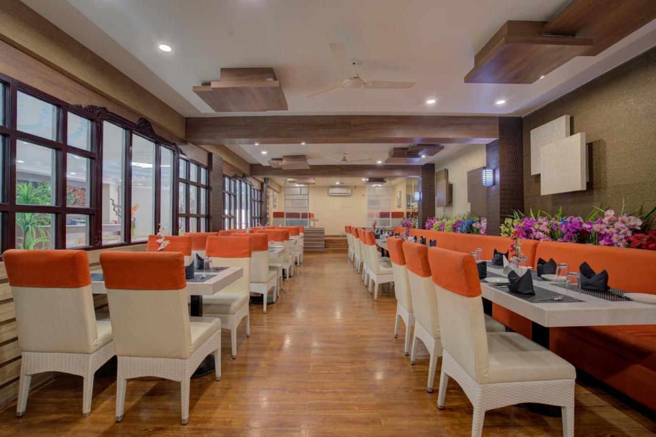 马哈德福广场酒店 德奥加尔 外观 照片