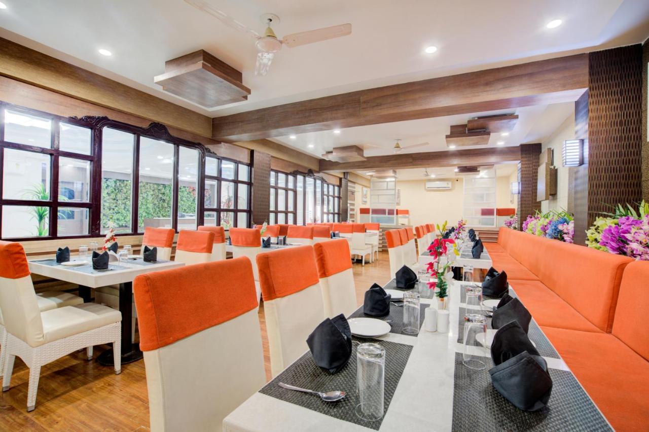 马哈德福广场酒店 德奥加尔 外观 照片