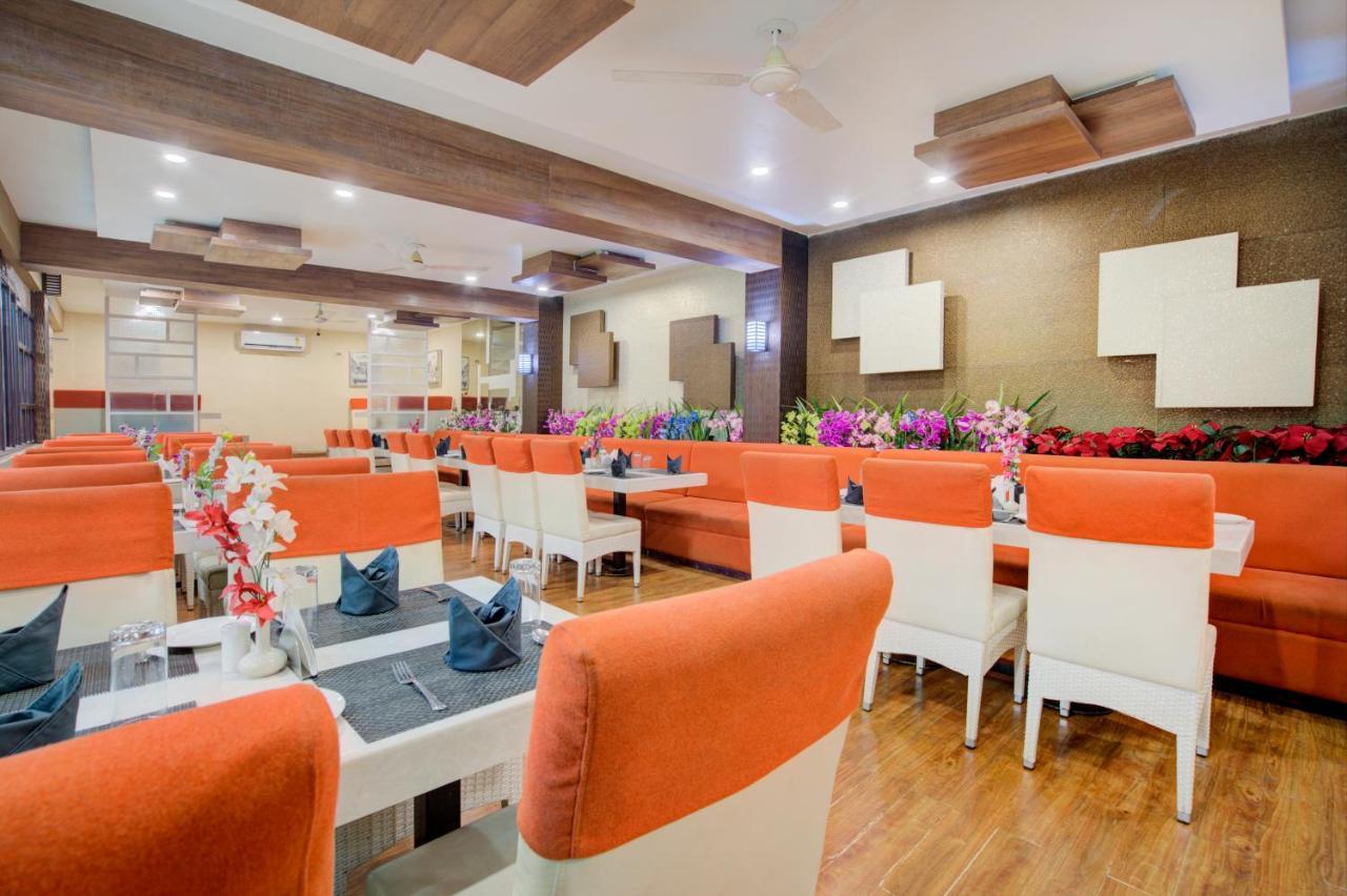 马哈德福广场酒店 德奥加尔 外观 照片